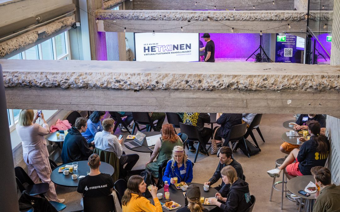 Aamiaista ja verkostoitumista virtuaalituotannon teemojen äärellä